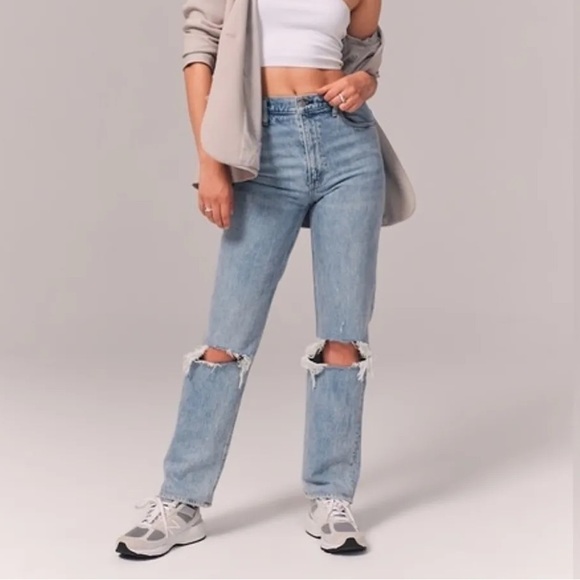 Abercrombie & Fitch Denim - Abercrombie & Fitch Women's The 90’s Straight Ultra High Rise size 2 / 26